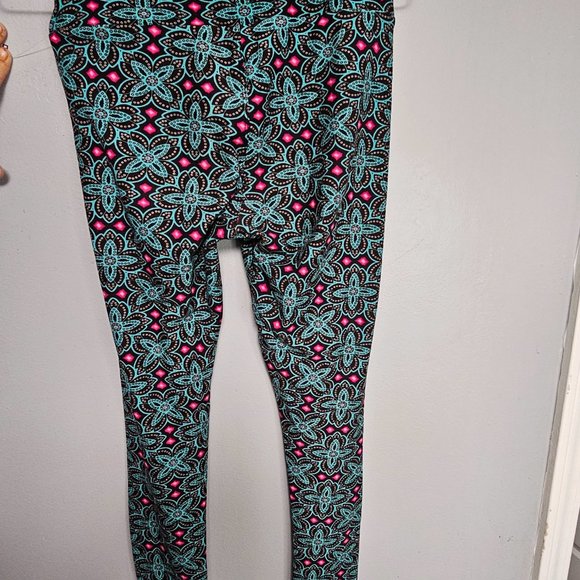 LuLaRoe One Size Multi Color Design women Leggings 142161 Floral Medallion - Picture 4 of 7